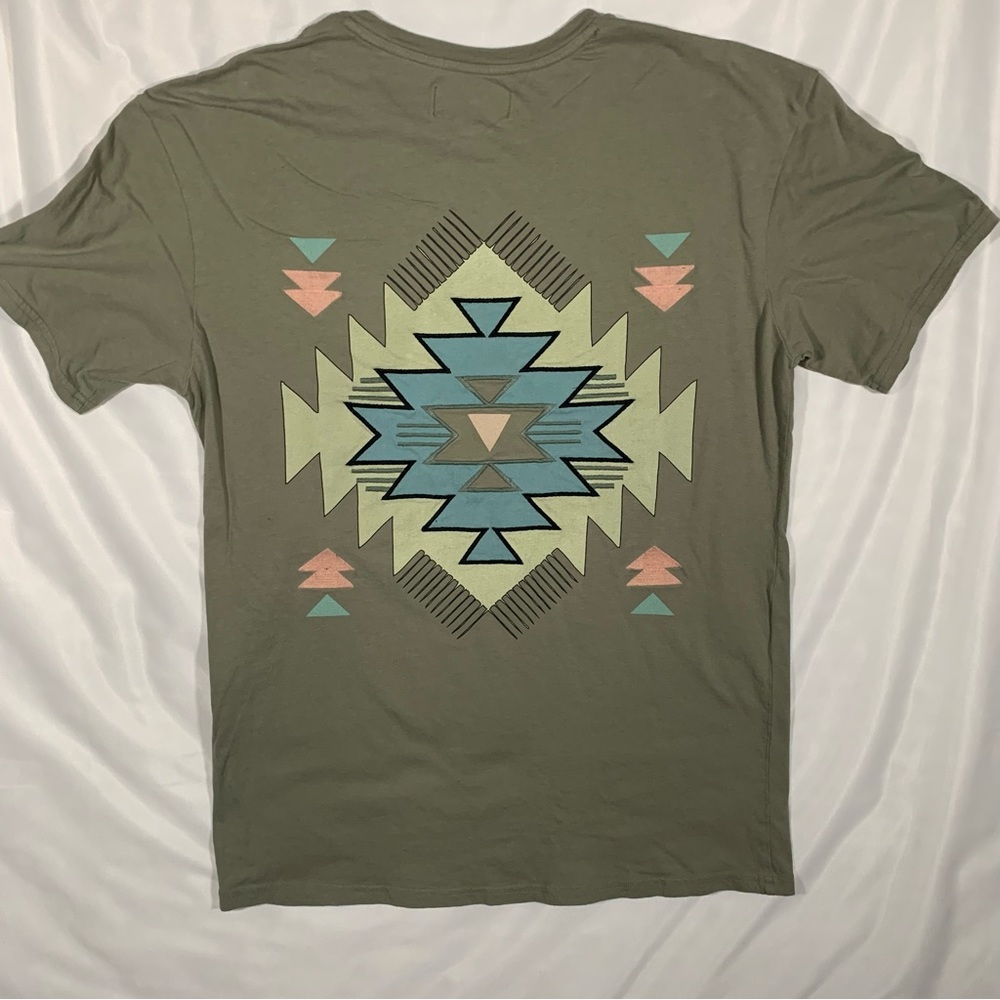 PACSUN MENS MEDIUM EMBROIDERED CREW NECK T SHIRT TRIBAL SOUTHWESTERN OLIVE GREEN